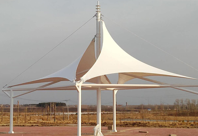 內(nèi)蒙古張拉膜的膜面可以分開(kāi)嗎？解析張拉膜結(jié)構(gòu)的特點(diǎn)與設(shè)計(jì)靈活性